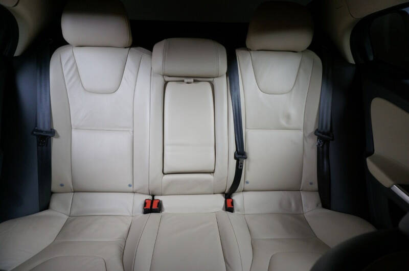 2013 Volvo S60 T5 Premier Plus