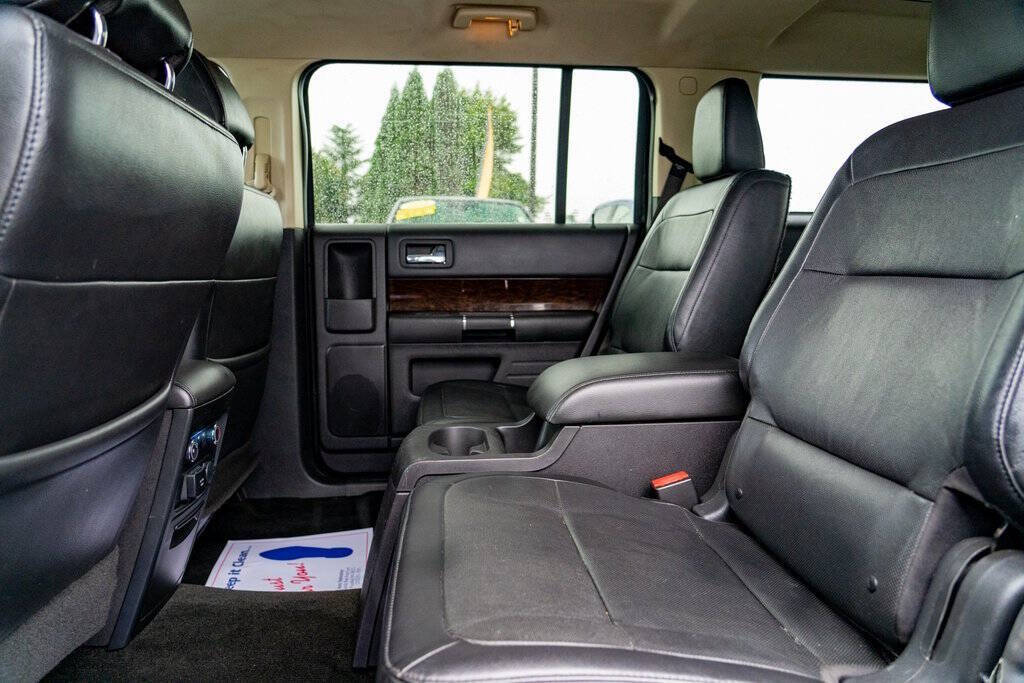 2014 Ford Flex for sale at Auto Destination in Puyallup, WA