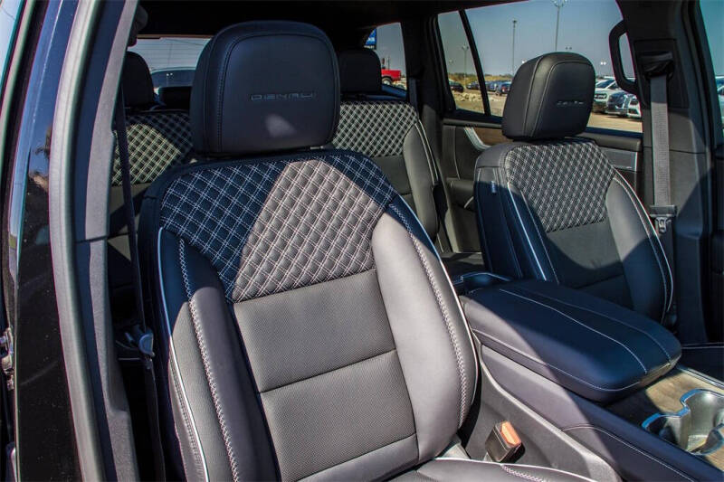 2024 GMC Acadia Denali