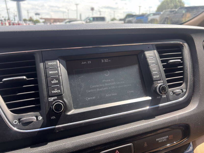 2017 Kia Sedona LX