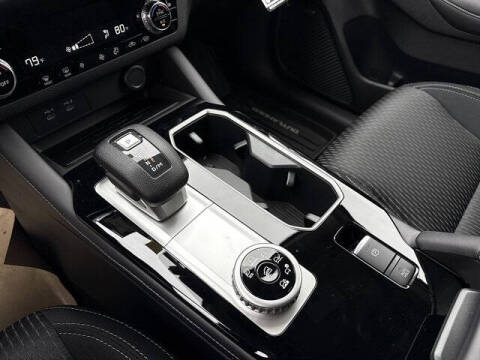 2025 Mitsubishi Outlander ES