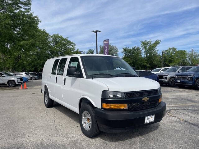 2025 Chevrolet Express 3500