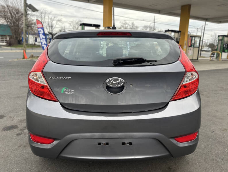 2017 Hyundai Accent SE