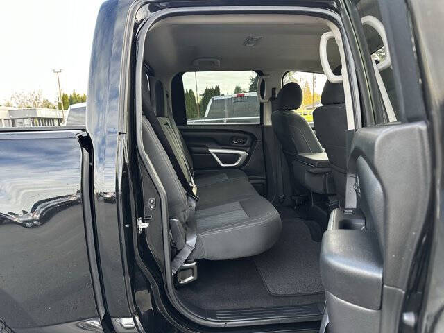 2017 Nissan Titan Platinum Reserve