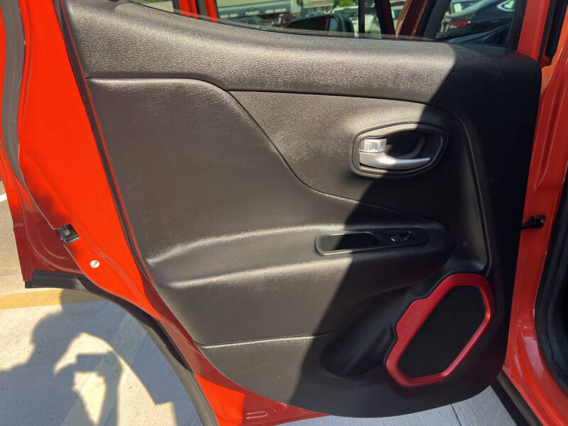 2016 Jeep Renegade Trailhawk