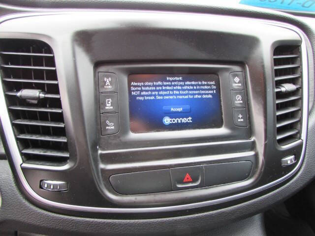 2016 Chrysler 200 Limited