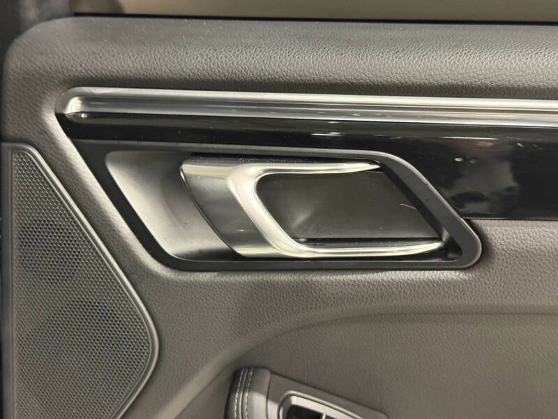 2016 Porsche Macan Turbo