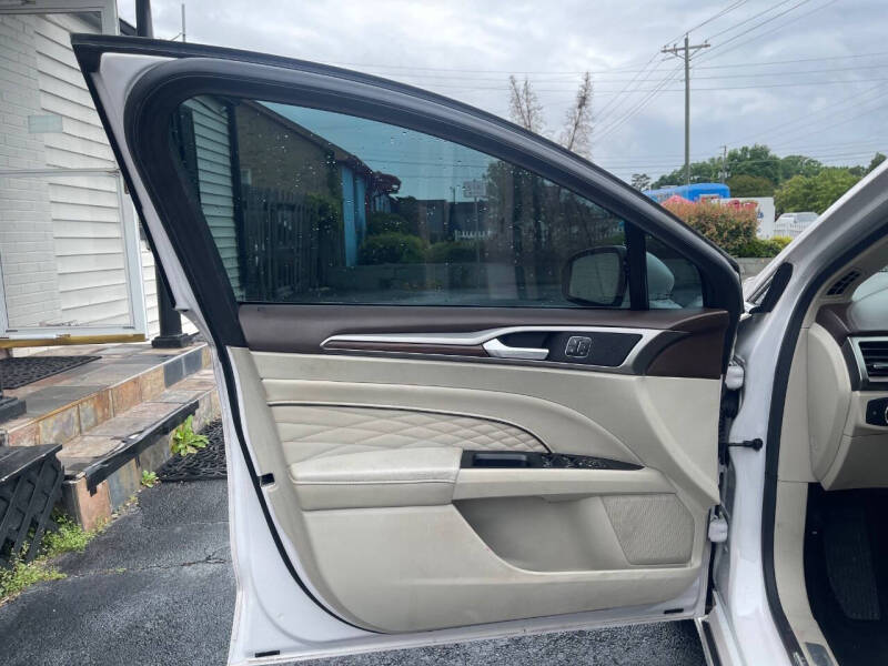 2017 Ford Fusion Platinum
