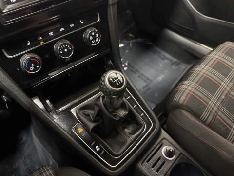 2015 Volkswagen Golf GTI S