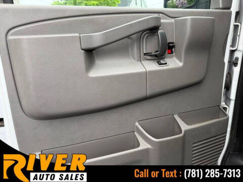 2017 Chevrolet Express 2500