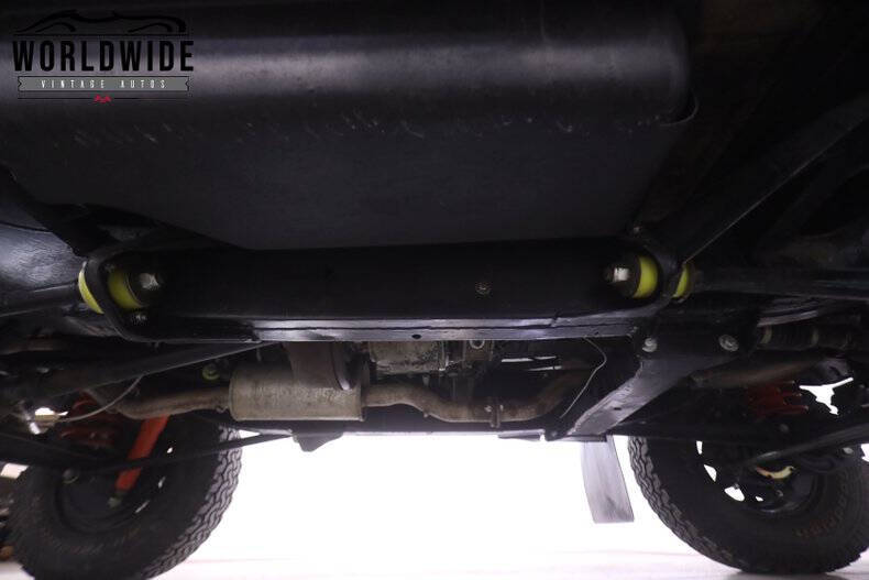 1984 Land Rover Defender