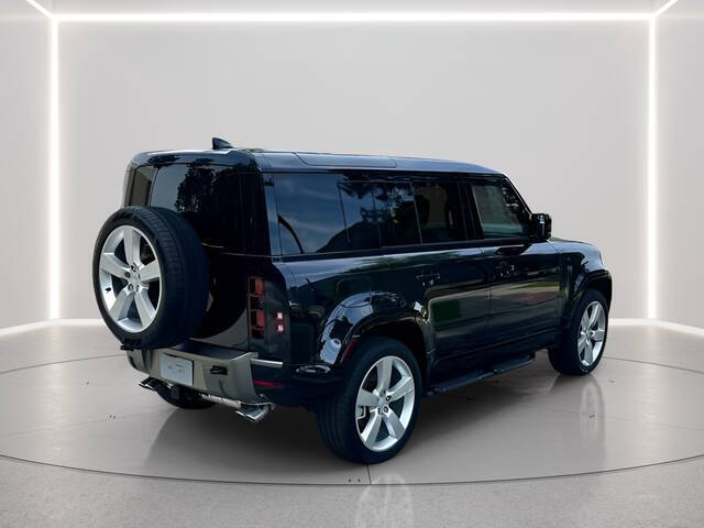 2025 Land Rover Defender 110 P500 X-Dynamic SE