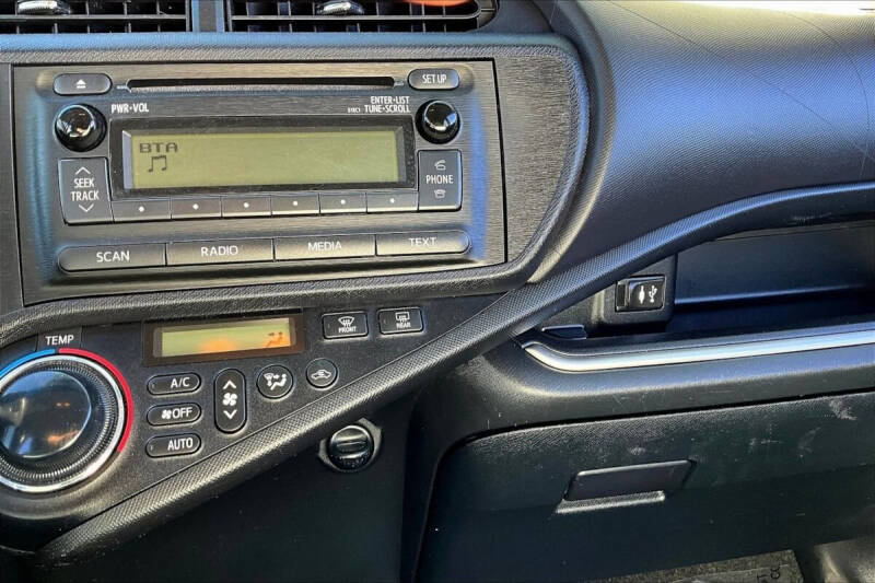 2014 Toyota Prius c One