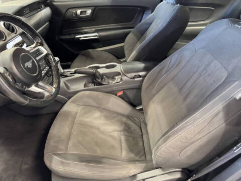 2020 Ford Mustang EcoBoost