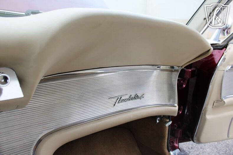 1962 Ford Thunderbird