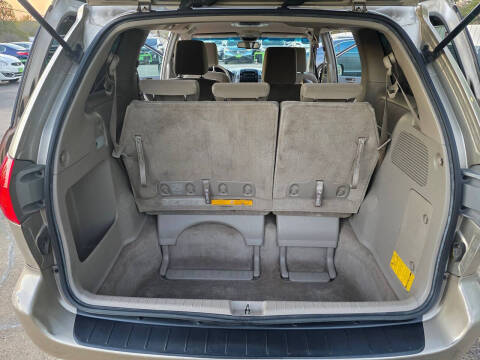 2009 Toyota Sienna CE 7-Passenger