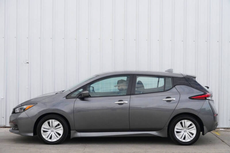 2025 Nissan LEAF S