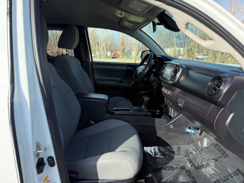 2019 Toyota Tacoma SR