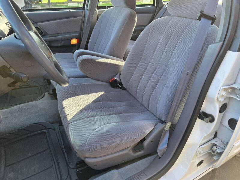 1994 Ford Taurus - Photo 14