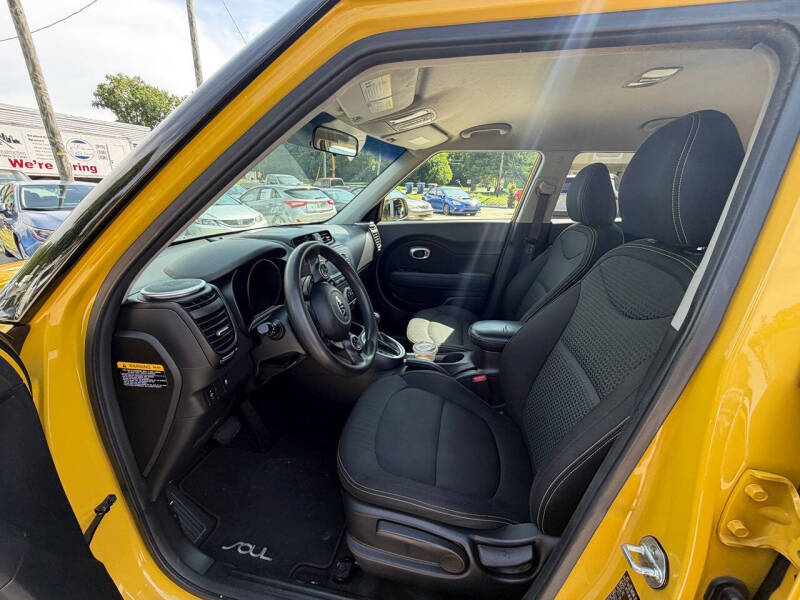 2016 Kia Soul +