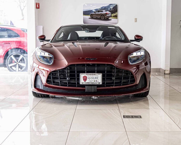 2025 Aston Martin DB12 V8