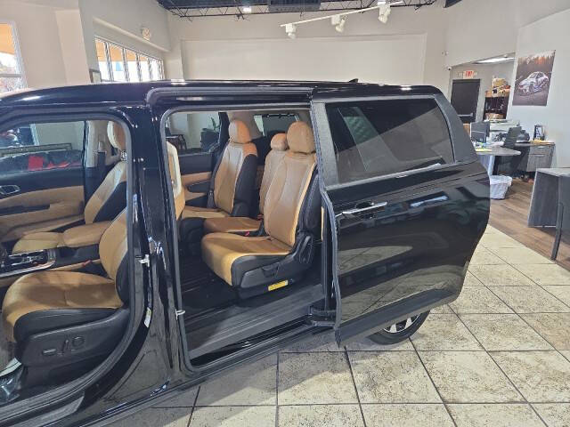 2023 Kia Carnival EX