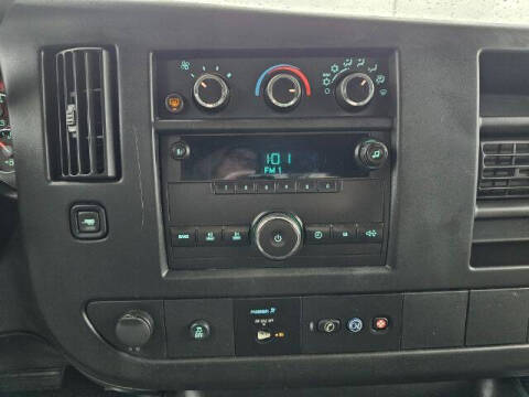 2013 GMC Savana LT 3500