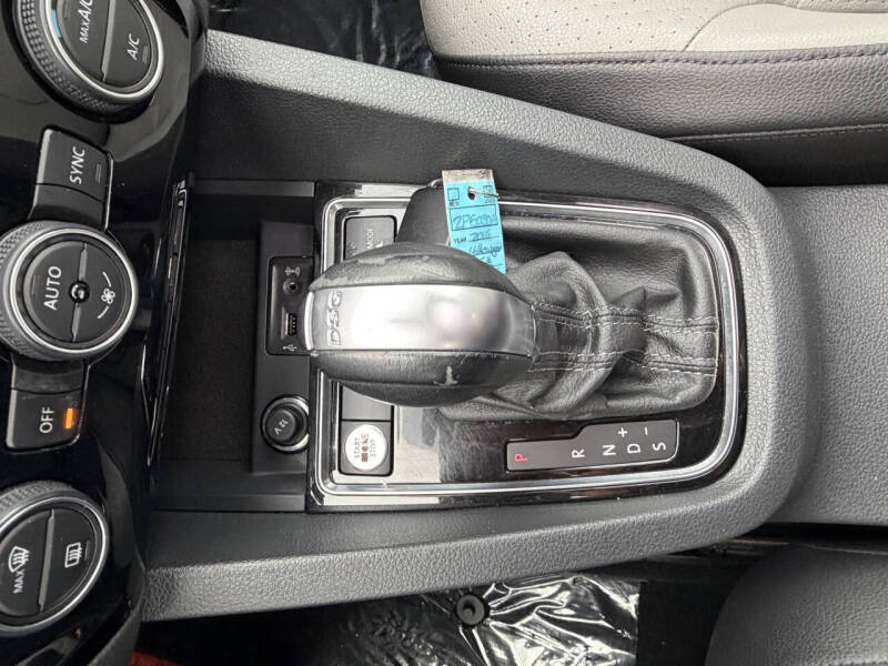 2016 Volkswagen Jetta Hybrid SEL Premium