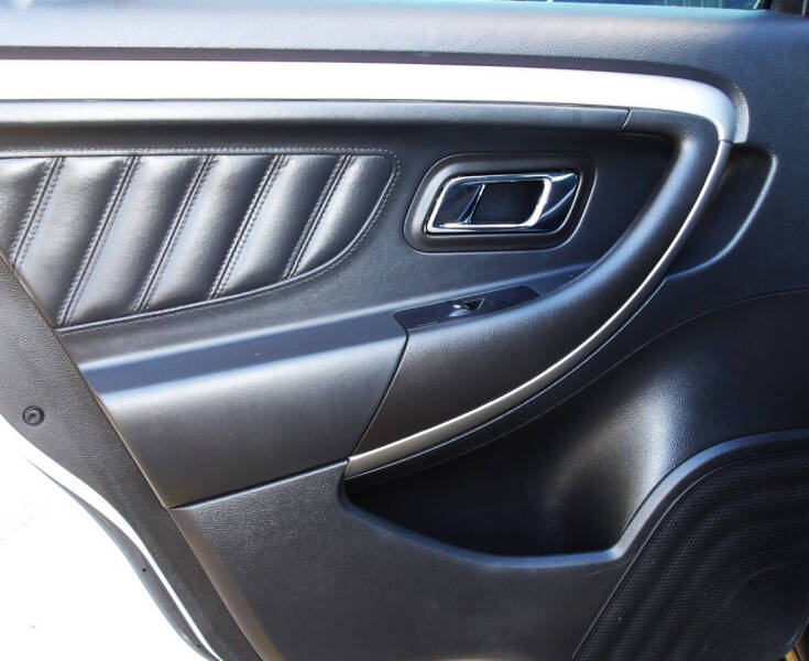 2016 Ford Taurus SEL