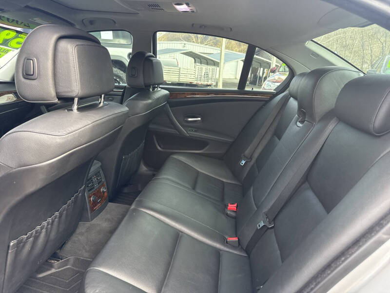 2009 BMW 5 Series 528i xDrive