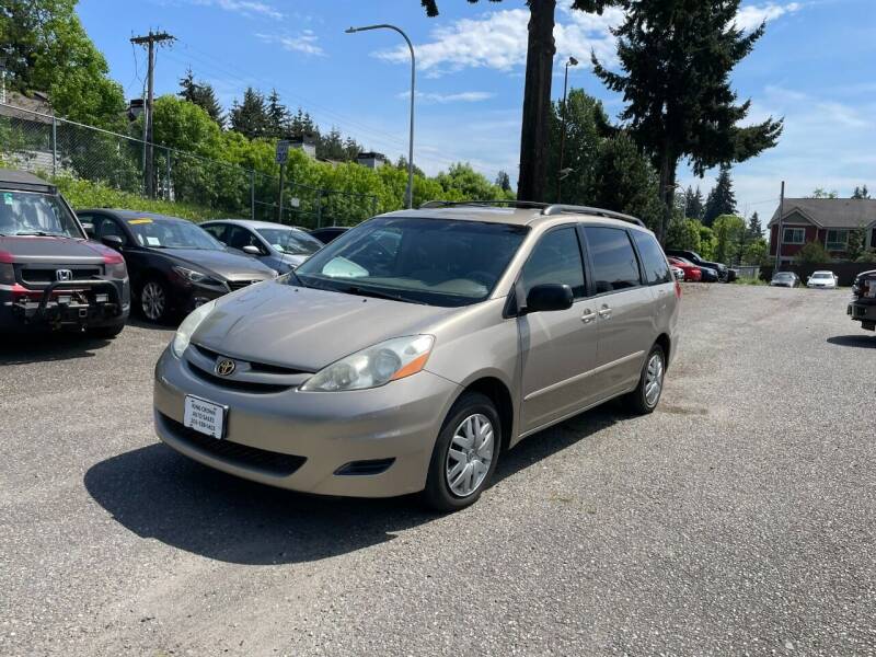 2007 Toyota Sienna for sale at King Crown Auto Sales LLC in Federal Way WA