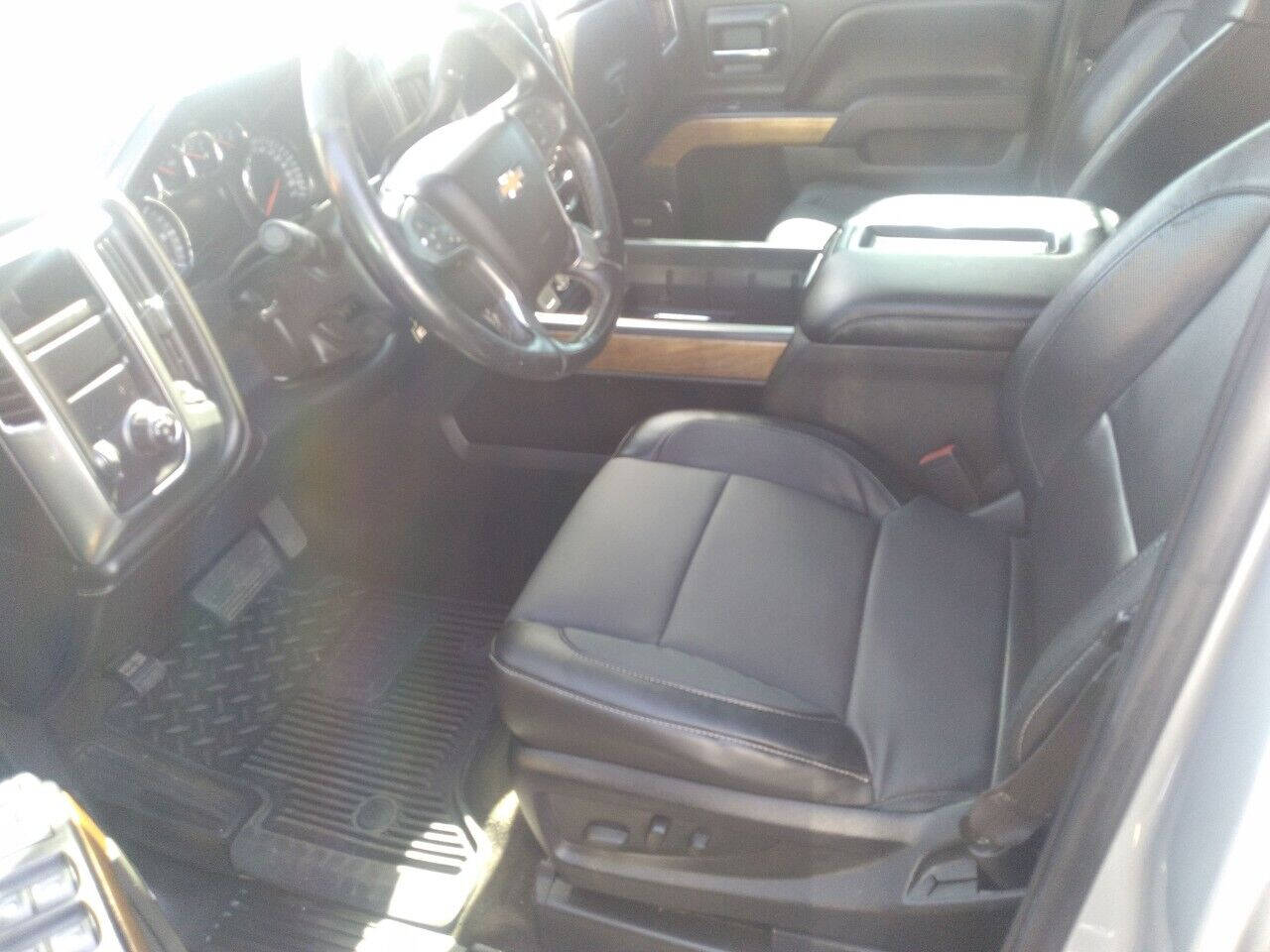 2014 Chevrolet Silverado Pickup - $19,999