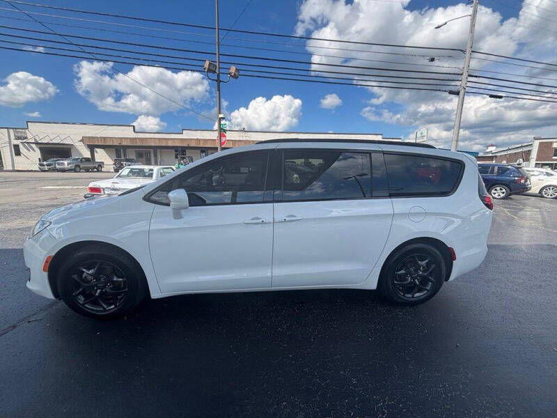 2020 Chrysler Pacifica Touring L