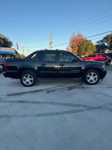 2011 Chevrolet Avalanche LT