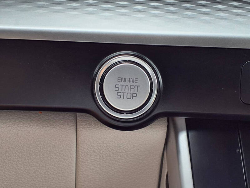 2023 Kia Carnival
