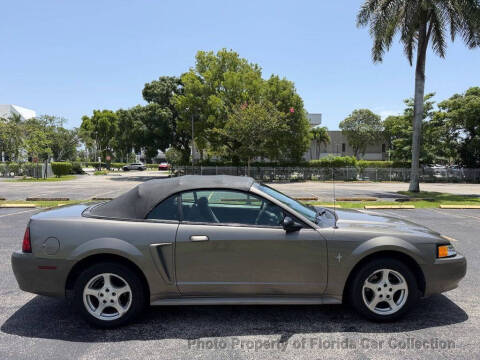 2002 Ford Mustang Deluxe