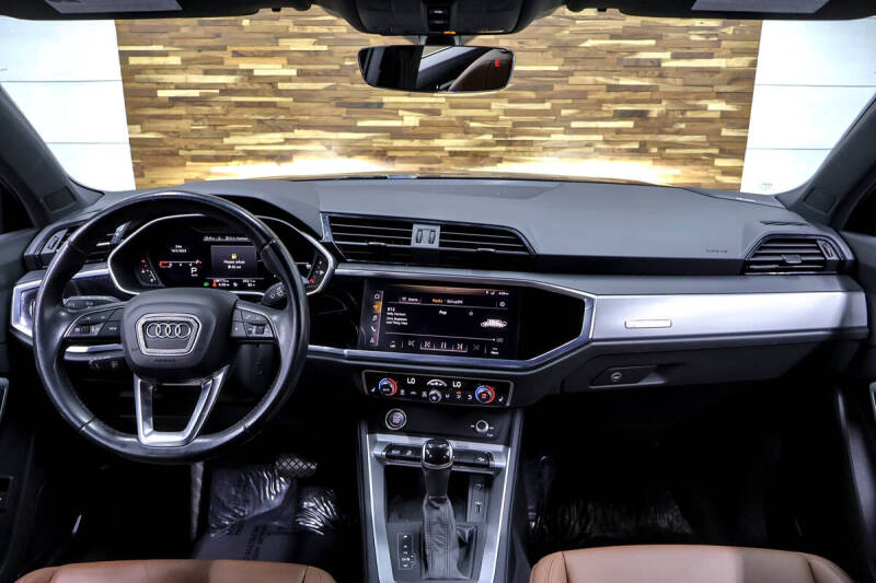 2020 Audi Q3 quattro Premium Plus 45 TFSI