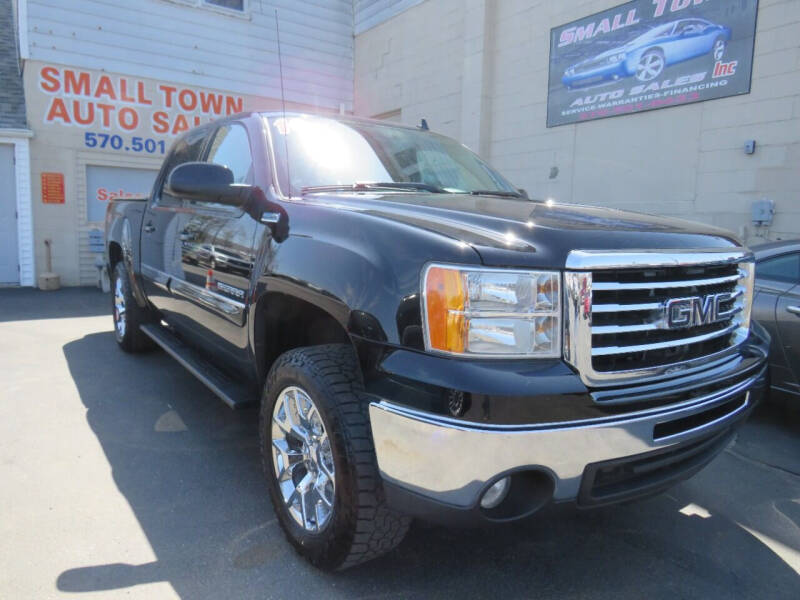 2010 GMC Sierra 1500 for sale at Small Town Auto Sales Inc. in Hazleton PA