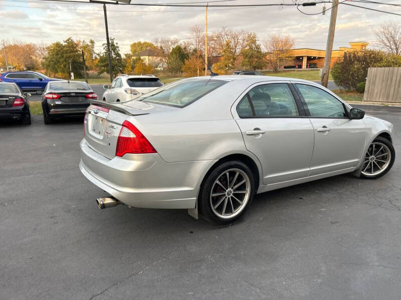 2011 Ford Fusion S photo 4