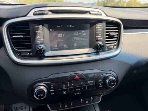 2017 Kia Sorento LX