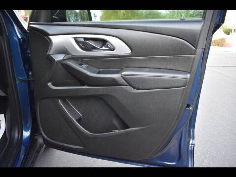 2022 Chevrolet Traverse LT Cloth