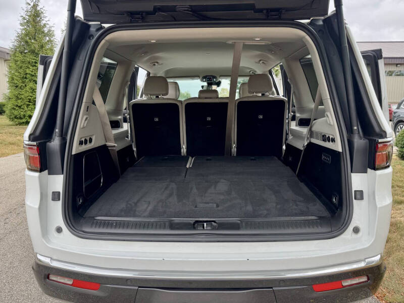 2022 Jeep Wagoneer Series III