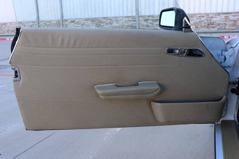 1988 Mercedes-Benz 560-Class 560 SL