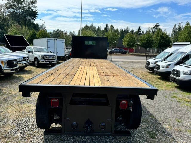 2015 Freightliner 114 SD