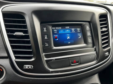 2016 Chrysler 200
