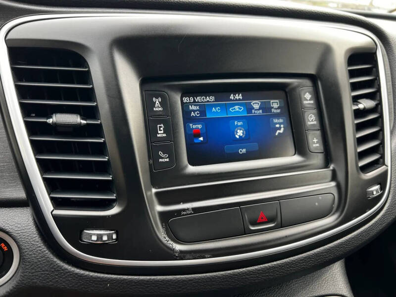 2016 Chrysler 200