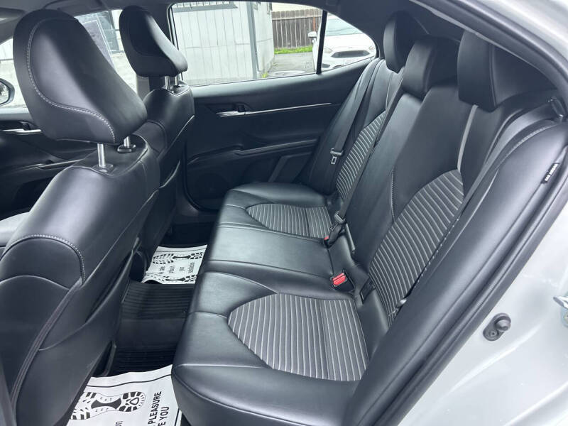 2023 Toyota Camry SE