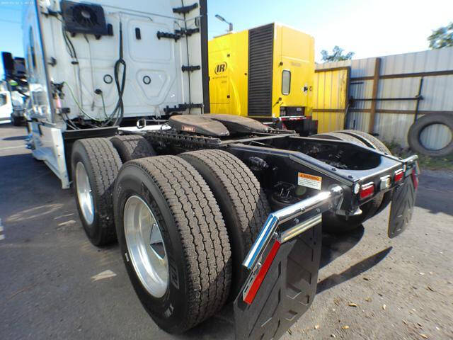 2022 Freightliner Cascadia