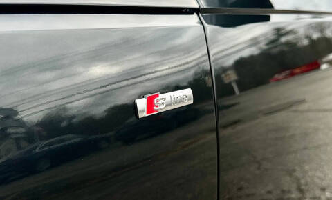 2017 Audi A4 2.0T quattro Premium Plus