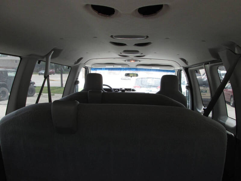 2010 Ford E-Series E-350 SD XLT